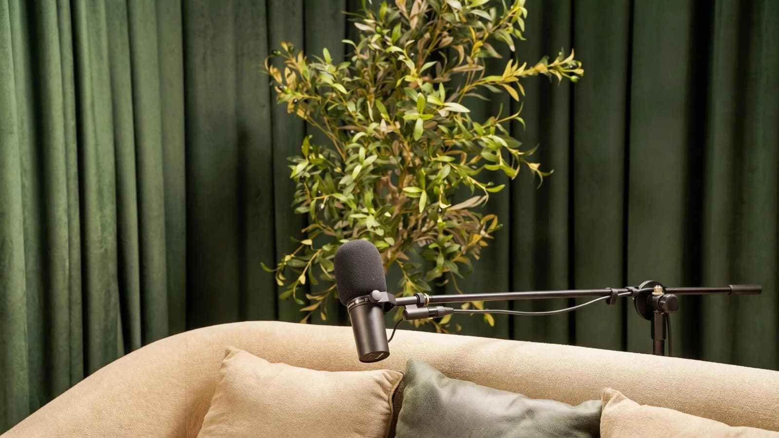 25 Proven Ways on How to Promote a Podcast & Boost Listeners Fast