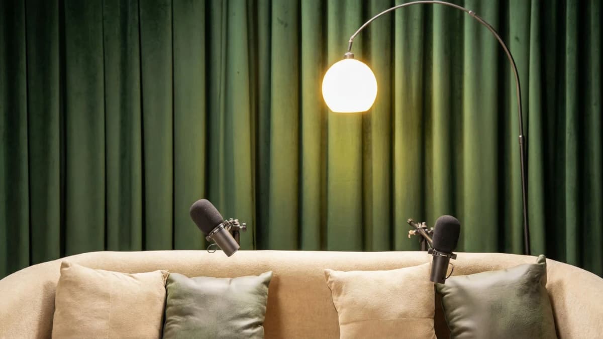 The Complete Guide to Creating a Podcast on YouTube: From Setup to Optimization (2026)